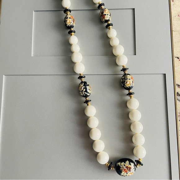 Vintage Painted Wooden Beads Faux Pearl Graduated Asian Necklace Cloison… - Picture 6 of 9